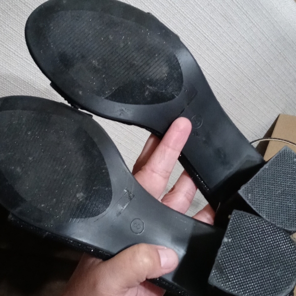 Shoes - Picture 3 of 3